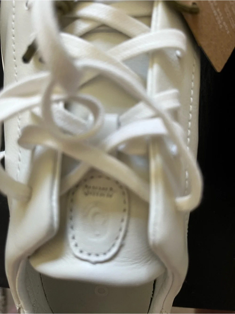OluKai Women's White Leather Low-Top Sneakers
